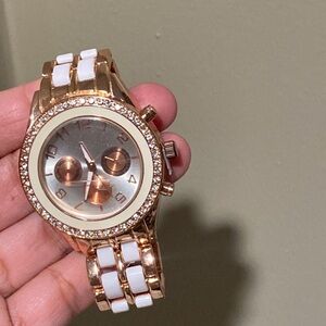Stainless Steel Rose gold with white women’s watch
